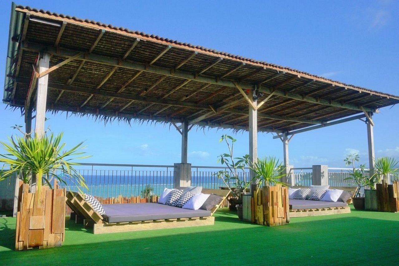 Luxeview Hotel Balabag  Exterior foto
